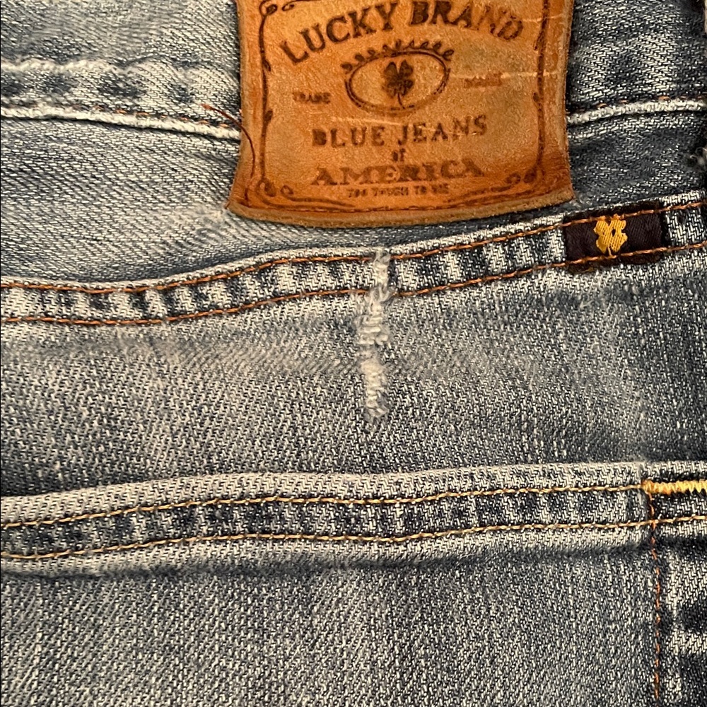 Lucky Brand Men's Light Blue Slim Jeans 33 waist, 32 inseam